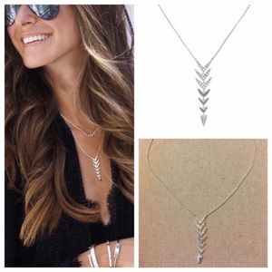 Stella & Dot Arrow Drop Necklace